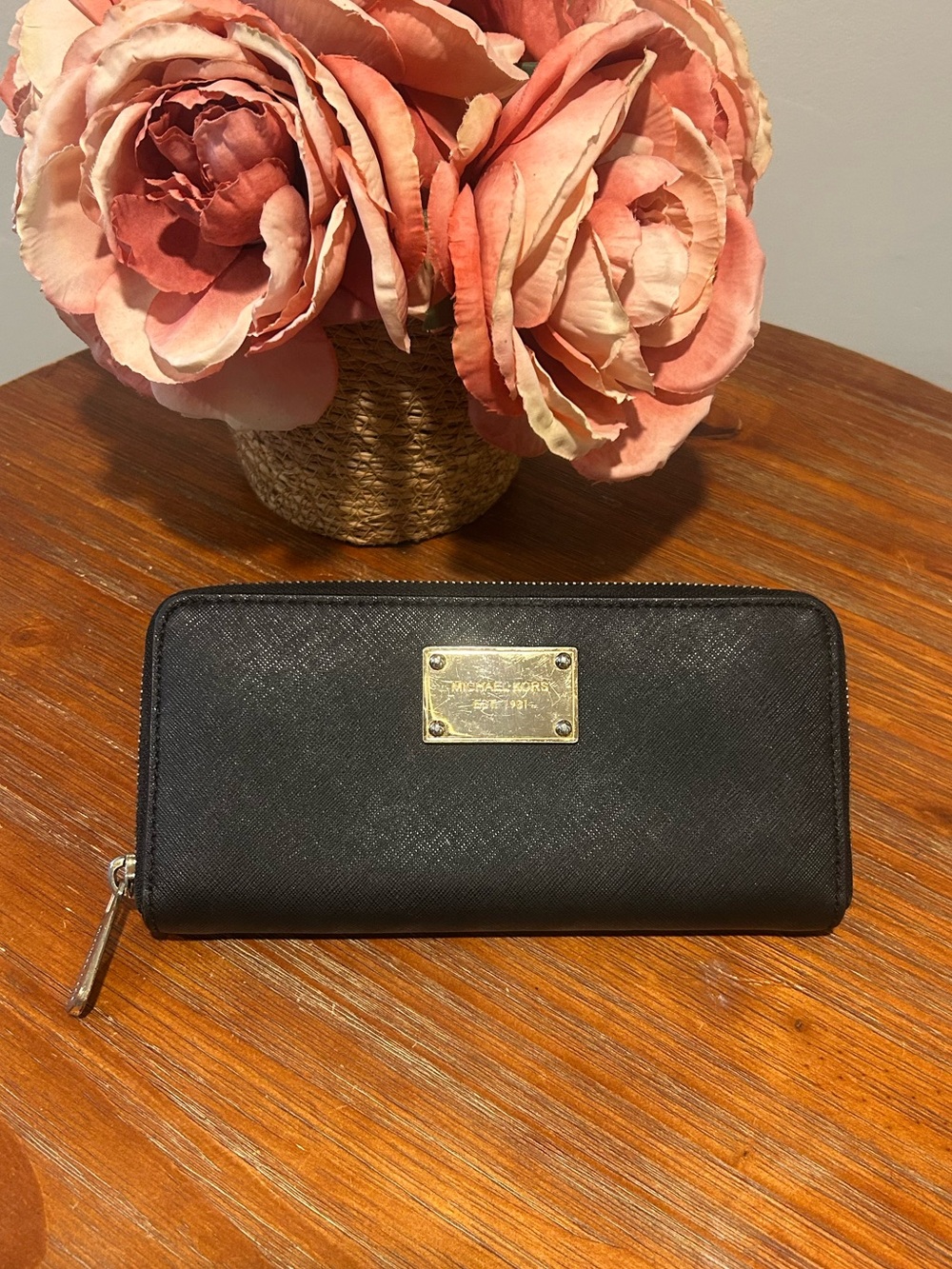 Michael Kors Jet Set Continental Zip Wallet Black